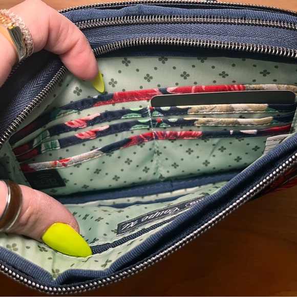 LUG Quilted RFID Convertible Crossbody Coupe 2 NWOT Travel Vacation Floral Print - Picture 5 of 15